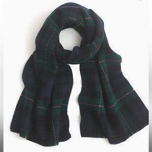 NWT J Crew Italian Wool Blend Scarf in Navy Plaid